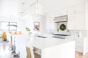 CC & Mike Deck the Halls Christmas Tour - Kitchen 4