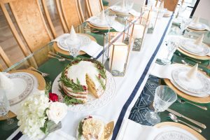 CC & Mike Christmas Dining Room Table Ideas 20