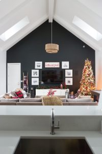 Modern-Electic-Christmas-Home-Tour-29