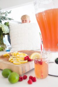 Raspberry Peach Summer Beer Recipe-3 TIto's vodka mason jar raspberry lemonade best summer adult drinks best summer beer recipe best adult party drinks