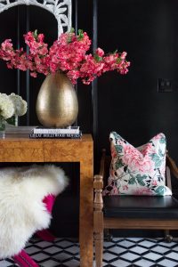 5 Tips to Decorate Your Home with Drew Barrymore Flower Home-5